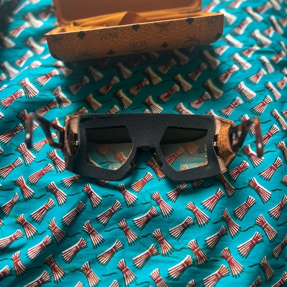 MCM Unisex Black Brown Tortoise Shell Gradient Lens Sunglasses - Picture 6 of 14